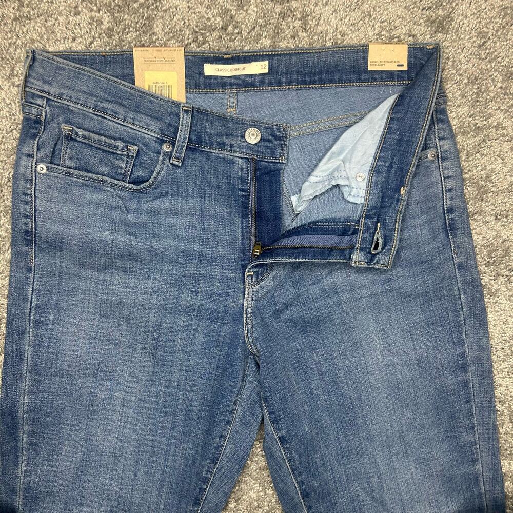 Levi’s Women's Size 12 Classic Bootcut 31/32 HyperSoft Mid Rise Jeans Denim - Picture 4 of 10